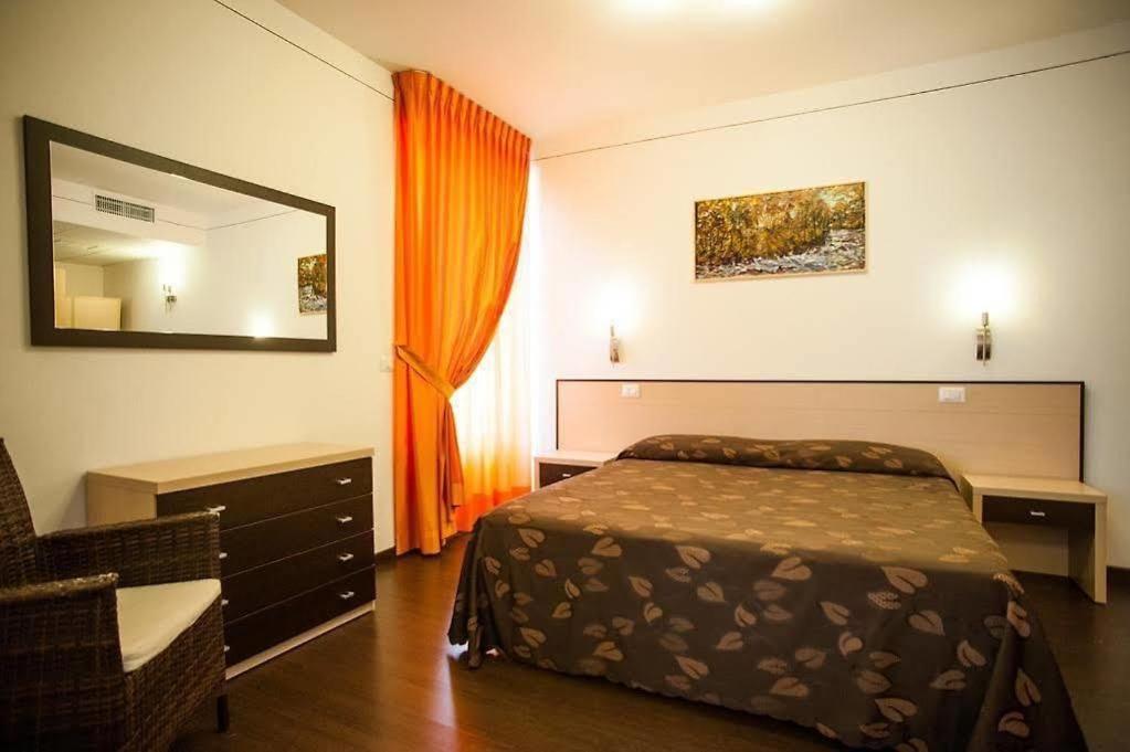 Oliver Hotel 앙기아리 외부 사진